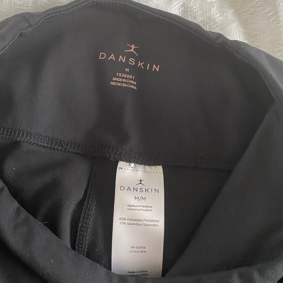 Danskin Womens Contour Capri Legging, M - Picture 4 of 5